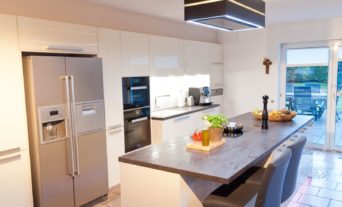 berbel-dunstabzug-kueche-weiss-gross-design-granit_007_th