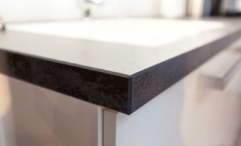 berbel-dunstabzug-kueche-weiss-gross-design-granit_029_th