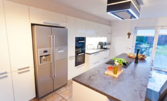berbel-dunstabzug-kueche-weiss-gross-design-granit_032_th