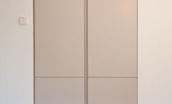 leicht-kueche-grau-grifflos-kochinsel-16_thumb