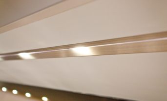 leicht-kueche-grau-grifflos-kochinsel-24_thumb