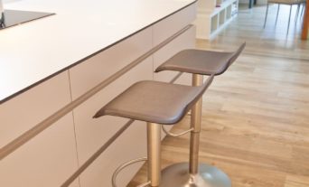 leicht-kueche-grau-grifflos-kochinsel-29_thumb