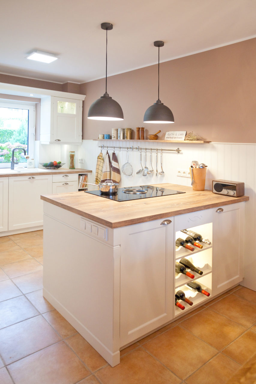 Moderne Landhauskueche Weiß Klassisch Holz Kueche Kochinsel Bora Neff 055