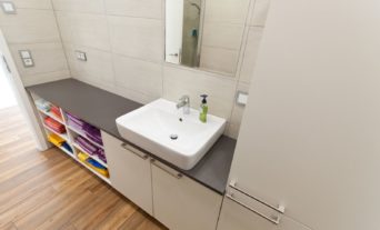 waschraum-moebel-gaeste-wc-6_thumb